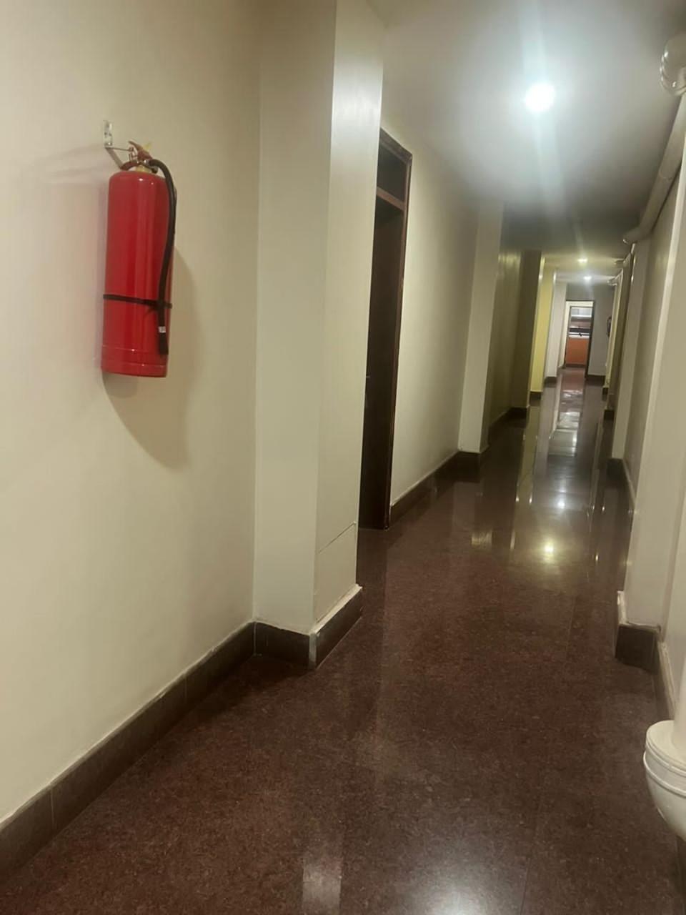 Royal Hotel Apartments Kampala Habitación foto
