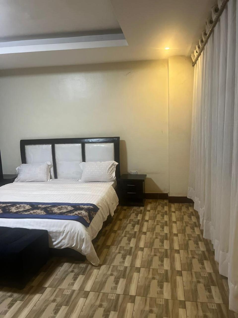 Royal Hotel Apartments Kampala Exterior foto